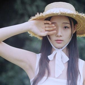 美杜莎3D被❌吸乳羞羞3b
